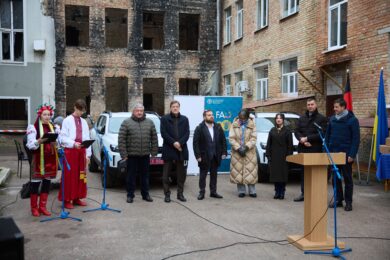 Німеччина передала ВО Укрдержліспроект два автомобілі та спеціальне обладнання для модернізації й цифровізації лісового сектору